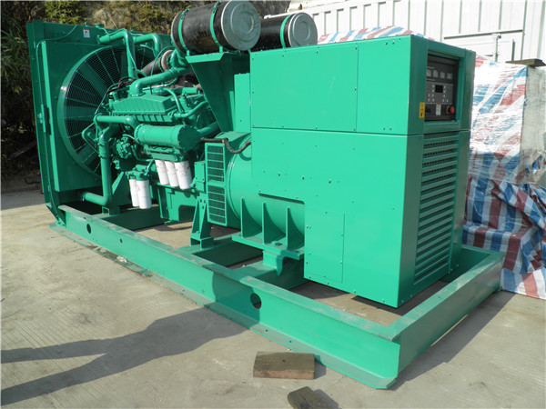 杜集发电车出租-柴油发电机散热器怎样散热