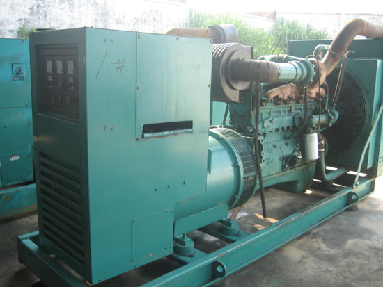 杜集租赁发电机- 发电机碳刷磨损的原因是什么