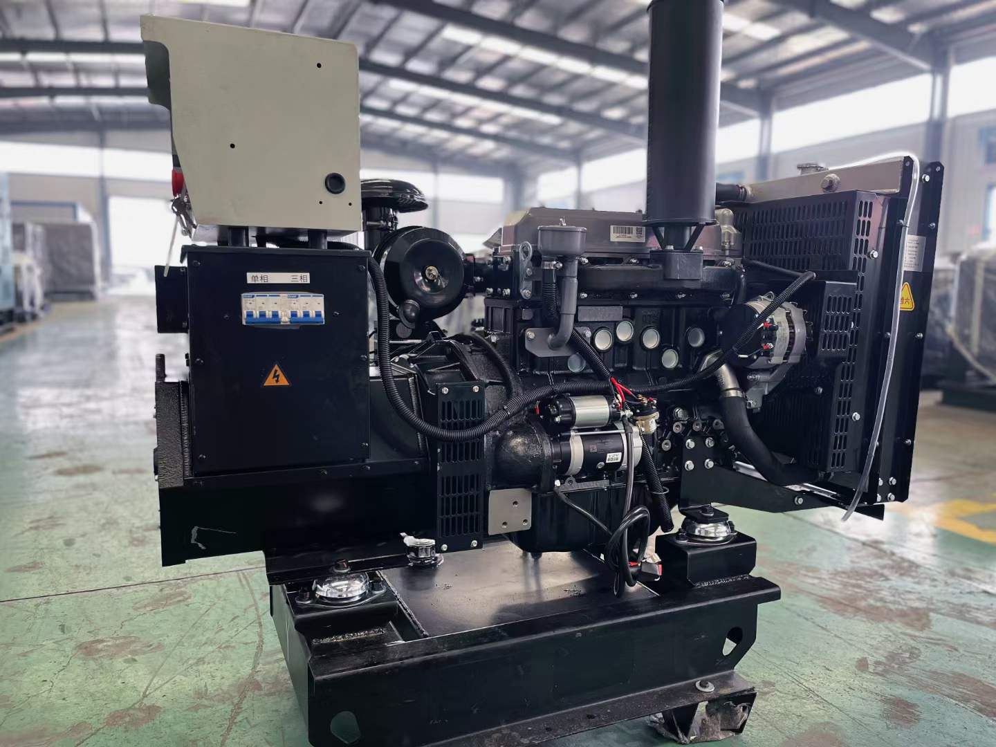 杜集如何降低电感性负载对发电机的影响？