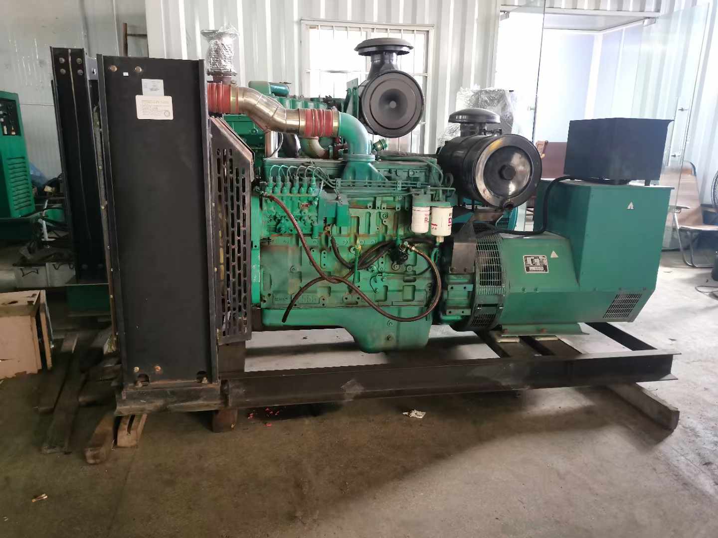 杜集发电机租赁如何确定电缆的承载电流是否在安全范围内？