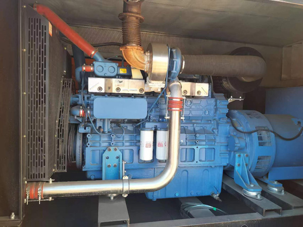 杜集柴油发电机组一般有几种电压输出？