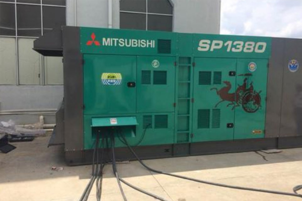 杜集为什么有些柴油发电机组的输出电压可以调节？