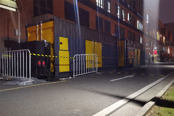 杜集柴油发电机组的输出电压是如何调节的？