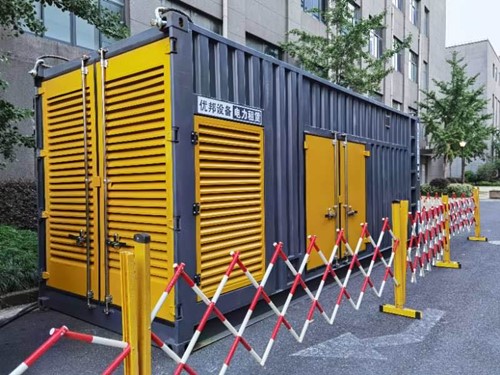 杜集如何使用转速表检查发动机的转速？