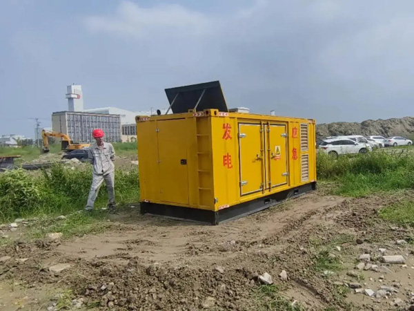 杜集200KW柴油发电机机组每小时的油耗量受哪些因素影响？