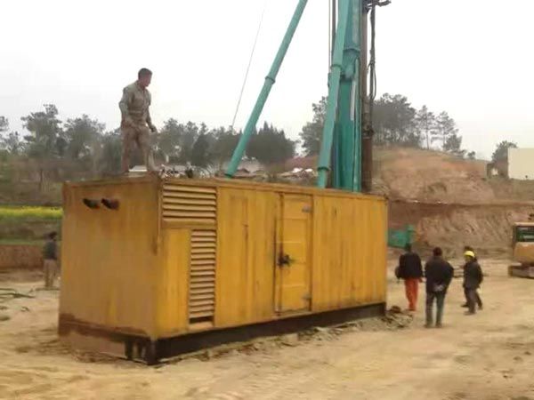 杜集如何判断水冷式机油散热器密封件是否需要更换？